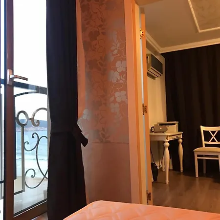 Penthouse Happy Moments *